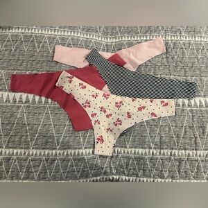 NWOT Bundle of 4 Pairs of Seamless Laura Ashley Thong Collection, Size M.